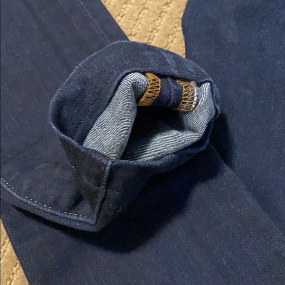 EUC Levi 711 Skinny Dark Wash Size 24 Short - Picture 5 of 7